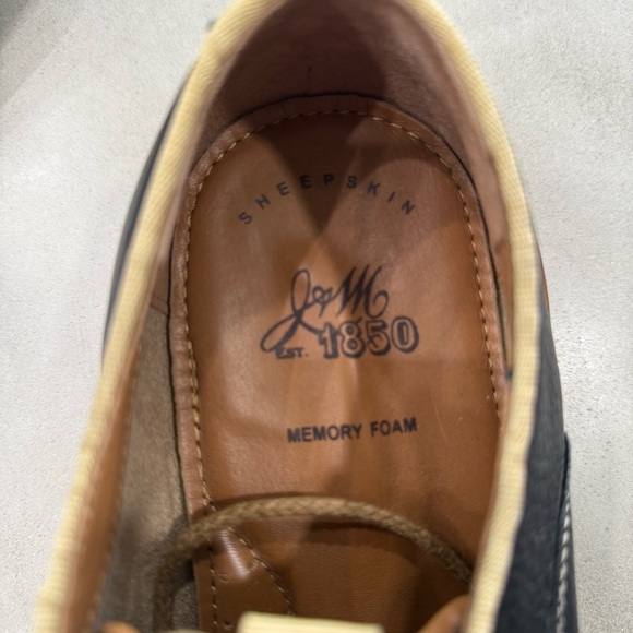 Johnston & Murphy Black and Brown Oxfords - Picture 2 of 5